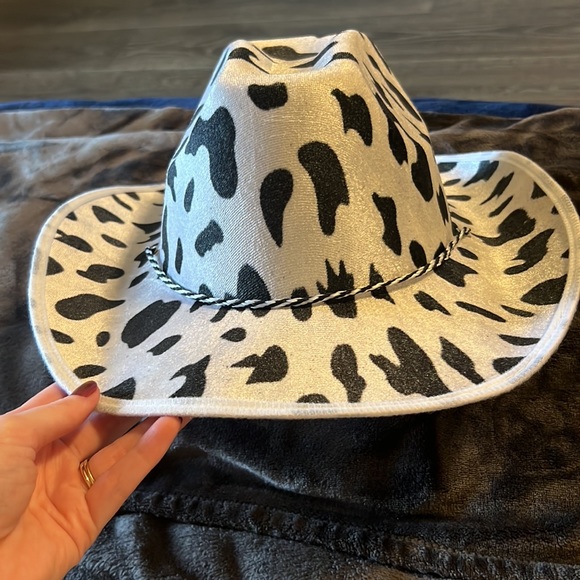 Women’s hat - Picture 2 of 4